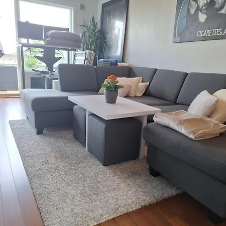 아파트 Cozy Apartment With Private Terrace & Free Parking 프레드릭스타드