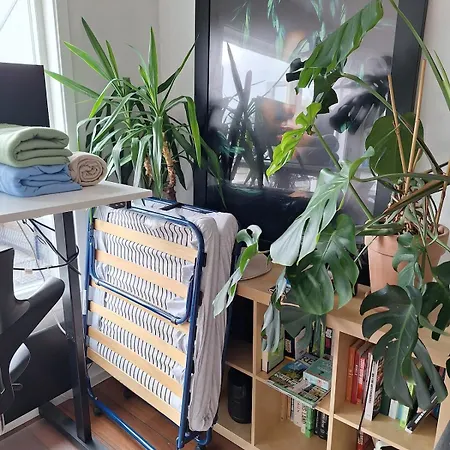 Cozy Apartment With Private Terrace & Free Parking * 프레드릭스타드